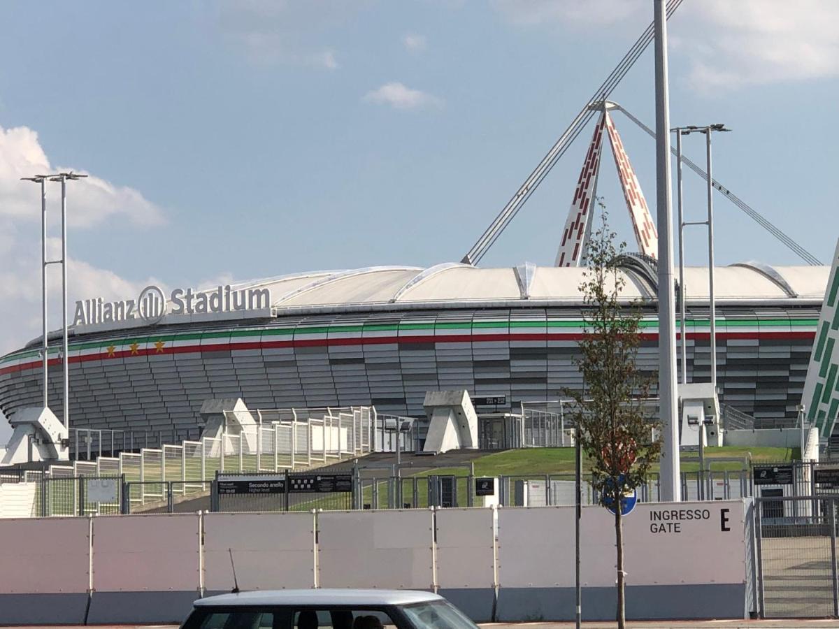 Tra Stadio E Storia - Fronte Allianz Stadium Juventus Venaria Reale Εξωτερικό φωτογραφία